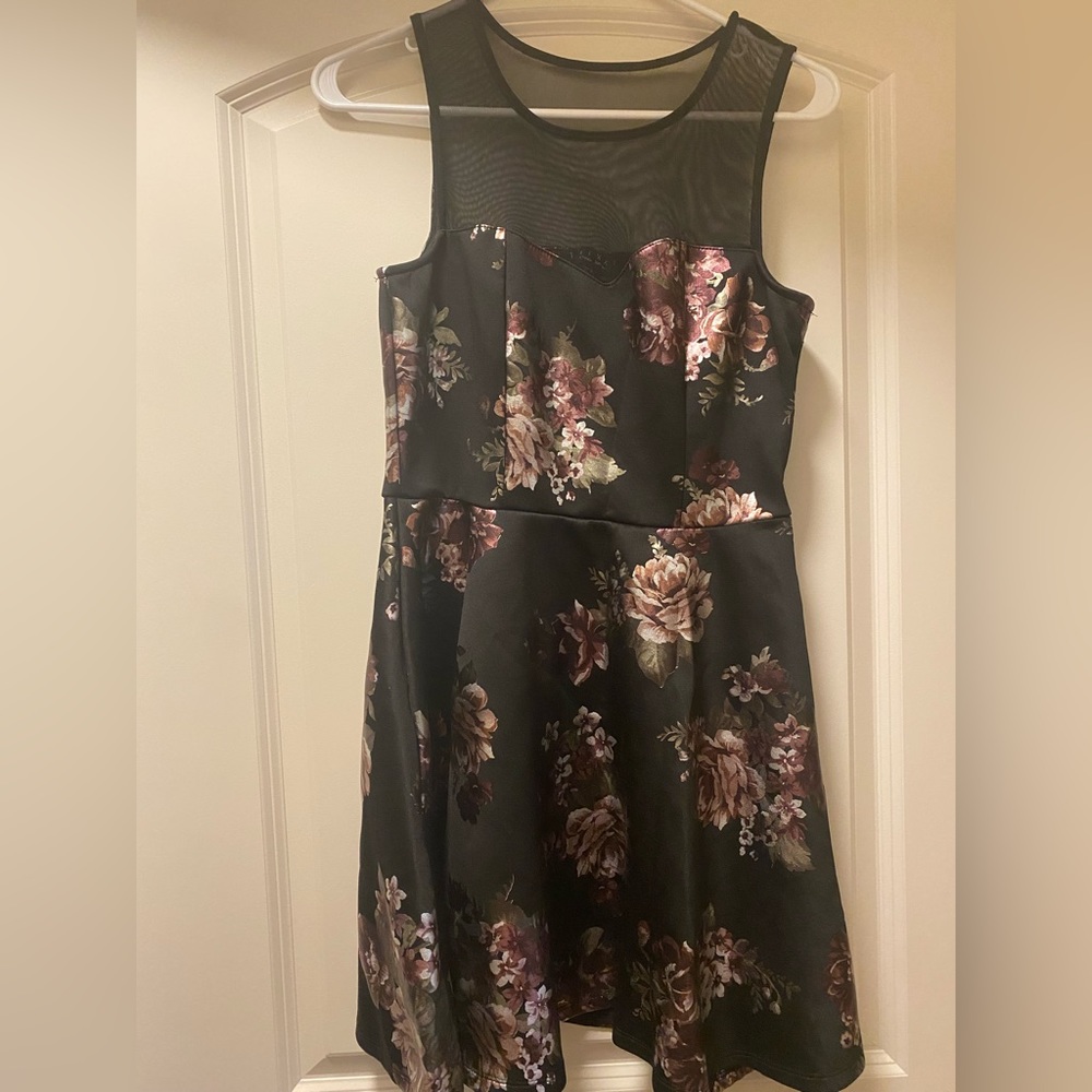 Black Dress perfect for homecoming or a wedding